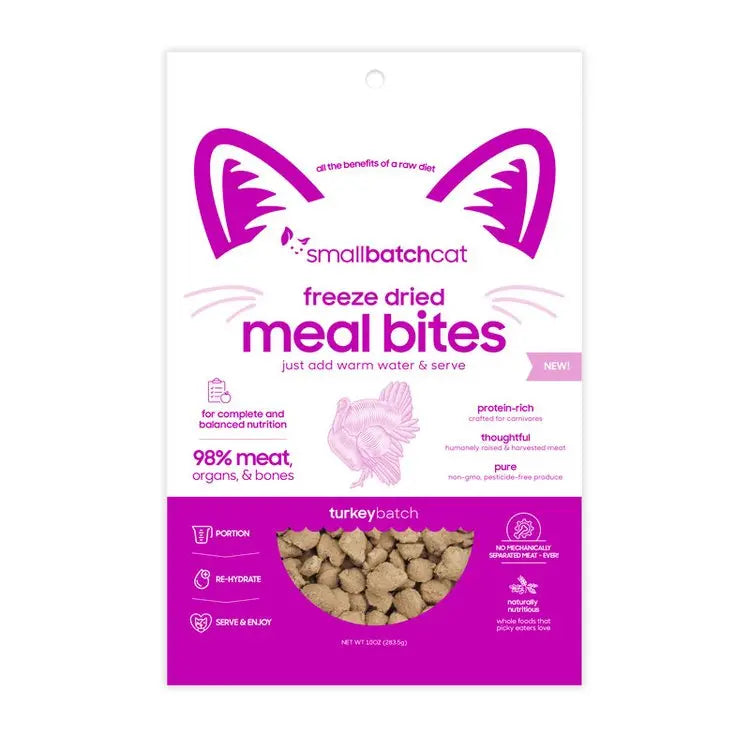 Small-Batch Premium Freeze-Dried Meal Bits of Turkey for Cats - A Nutritious Feline Delight