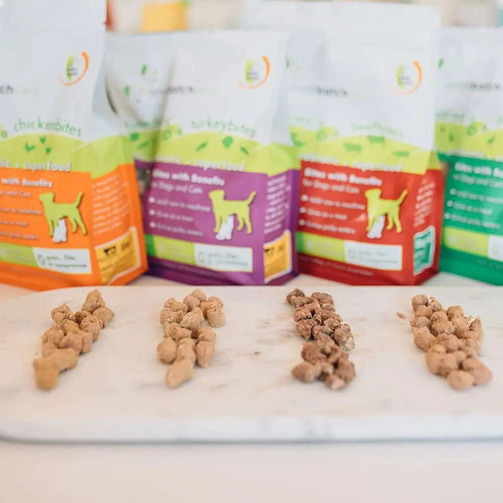 7 oz Smallbatch Freeze - Dried Duck Bites: A Healthy Treat for Dogs and Cats