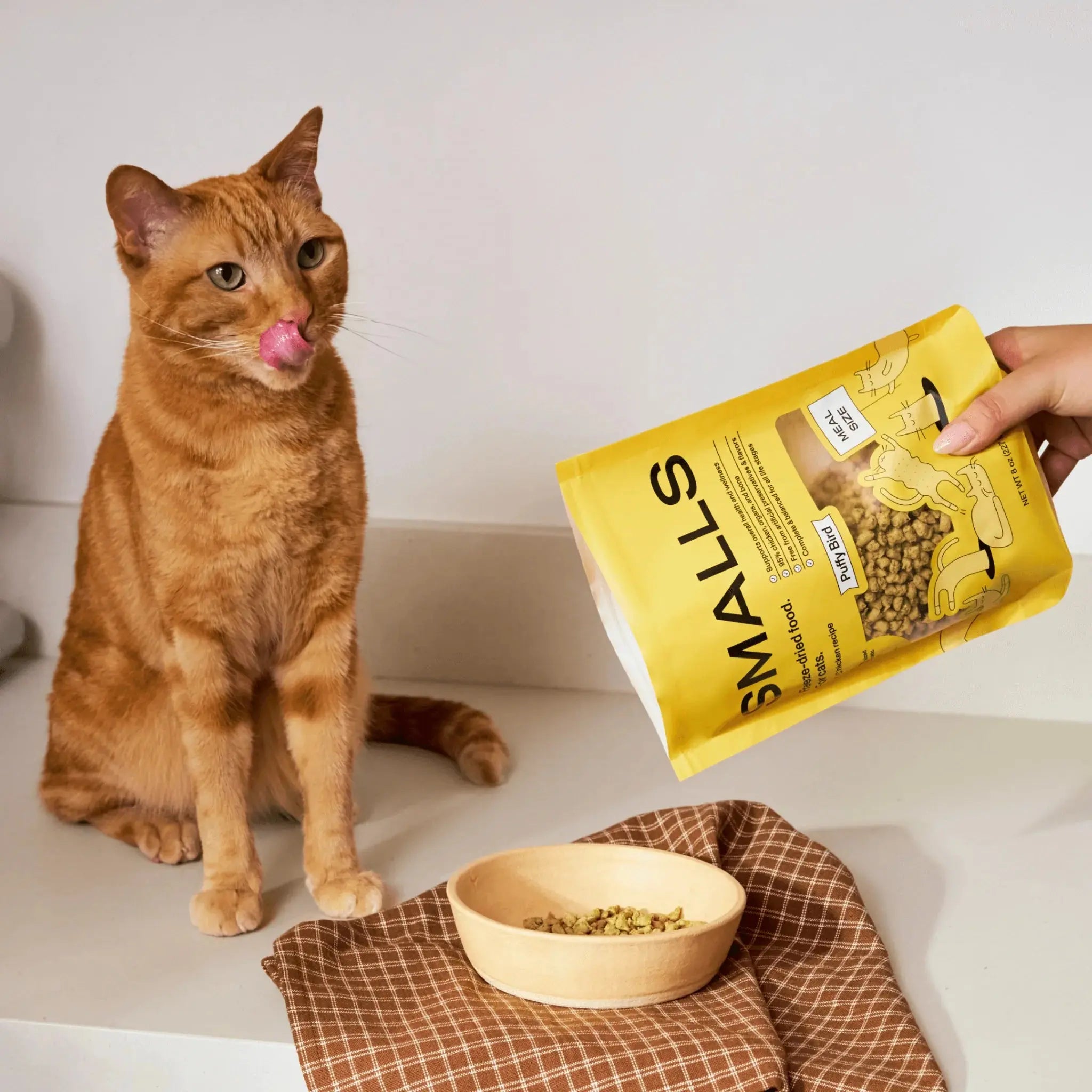 Smalls Freeze - Dried Puffy Bird Chicken Recipe Premium Cat Food for a Healthy Feline Diet